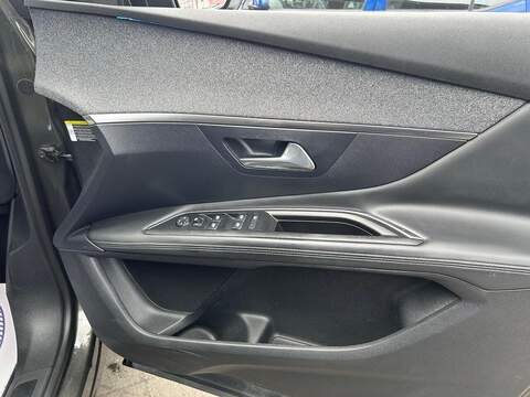 Peugeot 3008 1.2 PureTech Allure Euro 6 (s/s) 5dr - U119