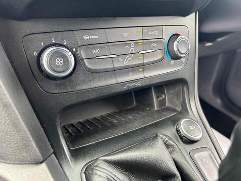 Ford Focus 1.0T EcoBoost Zetec S Hatchback 5dr Petrol Manual Euro 6 (s/s) (125 ps) - U124