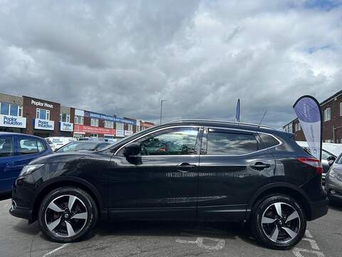 Nissan Qashqai 1.6 dCi N-Connecta SUV 5dr Diesel Manual 2WD Euro 6 (s/s) (130 ps) - U125