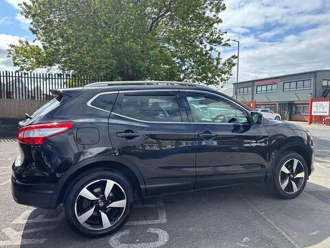 Nissan Qashqai 1.6 dCi N-Connecta SUV 5dr Diesel Manual 2WD Euro 6 (s/s) (130 ps) - U125