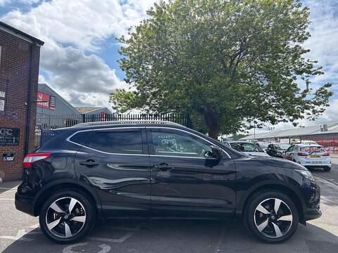 Nissan Qashqai 1.6 dCi N-Connecta SUV 5dr Diesel Manual 2WD Euro 6 (s/s) (130 ps) - U125
