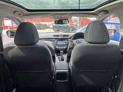 Nissan Qashqai 1.6 dCi N-Connecta SUV 5dr Diesel Manual 2WD Euro 6 (s/s) (130 ps) - U125