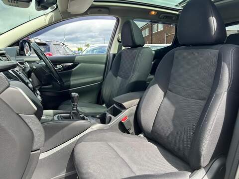 Nissan Qashqai 1.6 dCi N-Connecta SUV 5dr Diesel Manual 2WD Euro 6 (s/s) (130 ps) - U125