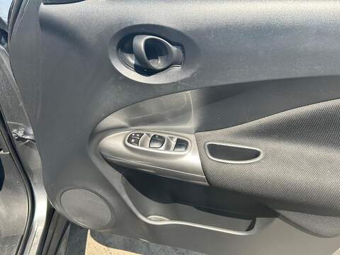 Nissan Juke 1.6 Visia Euro 6 5dr - U136