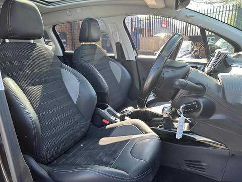 Peugeot 2008 2008 1.2 PureTech Allure Premium Euro 6 5dr - U14