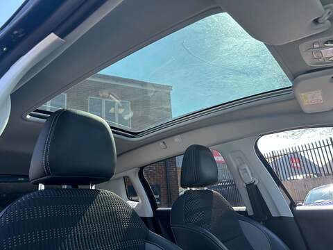 Peugeot 2008 2008 1.2 PureTech Allure Premium Euro 6 5dr - U14