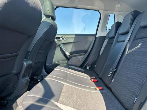 Peugeot 2008 2008 1.2 PureTech Allure Premium Euro 6 5dr - U14