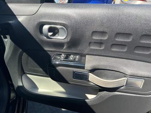 Citroen C3 1.2 PureTech Flair Hatchback 5dr Petrol Manual Euro 6 (82 ps) - U156