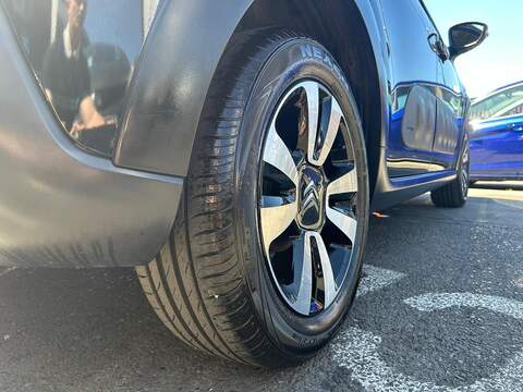 Citroen C3 1.2 PureTech Flair Hatchback 5dr Petrol Manual Euro 6 (82 ps) - U156