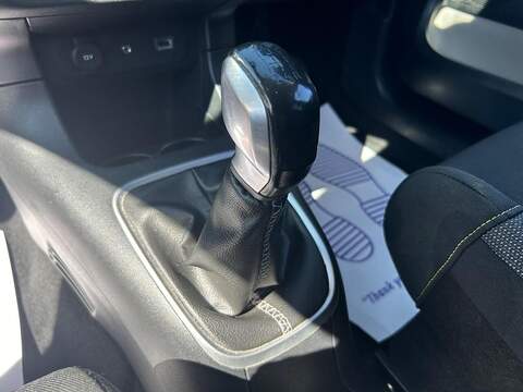 Citroen C3 1.2 PureTech Flair Hatchback 5dr Petrol Manual Euro 6 (82 ps) - U156