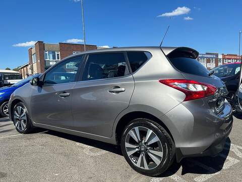Nissan Pulsar 1.2 DIG-T N-Connecta Hatchback 5dr Petrol Manual Euro 6 (s/s) (115 ps) - U157
