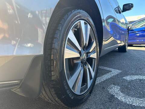 Nissan Pulsar 1.2 DIG-T N-Connecta Hatchback 5dr Petrol Manual Euro 6 (s/s) (115 ps) - U157