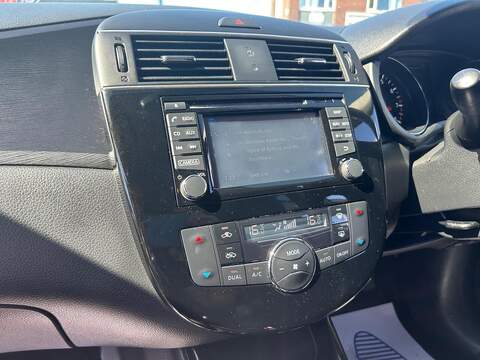 Nissan Pulsar 1.2 DIG-T N-Connecta Hatchback 5dr Petrol Manual Euro 6 (s/s) (115 ps) - U157