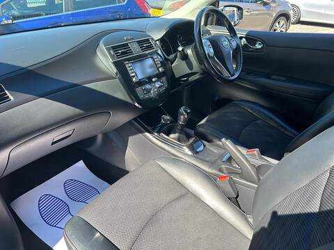 Nissan Pulsar 1.2 DIG-T N-Connecta Hatchback 5dr Petrol Manual Euro 6 (s/s) (115 ps) - U157