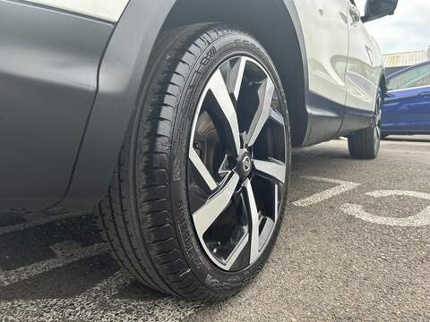 Nissan Qashqai 1.5 dCi Tekna+ Euro 6 (s/s) 5dr - U158