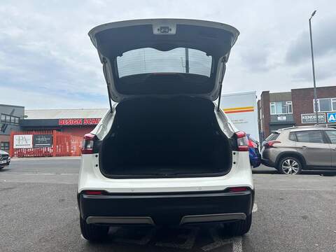 Nissan Qashqai 1.5 dCi Tekna+ Euro 6 (s/s) 5dr - U158