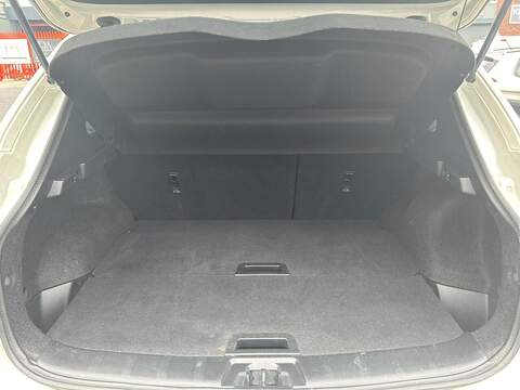 Nissan Qashqai 1.5 dCi Tekna+ Euro 6 (s/s) 5dr - U158