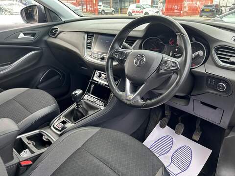 Vauxhall Grandland X Grandland X 1.2 Turbo Sport Nav Euro 6 (s/s) 5dr - U16