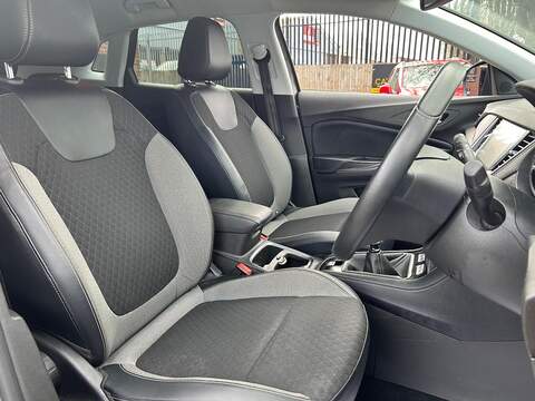 Vauxhall Grandland X Grandland X 1.2 Turbo Sport Nav Euro 6 (s/s) 5dr - U16