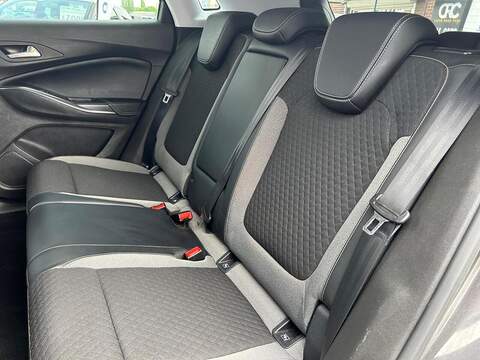 Vauxhall Grandland X Grandland X 1.2 Turbo Sport Nav Euro 6 (s/s) 5dr - U16