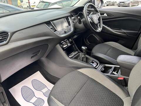 Vauxhall Grandland X Grandland X 1.2 Turbo Sport Nav Euro 6 (s/s) 5dr - U16