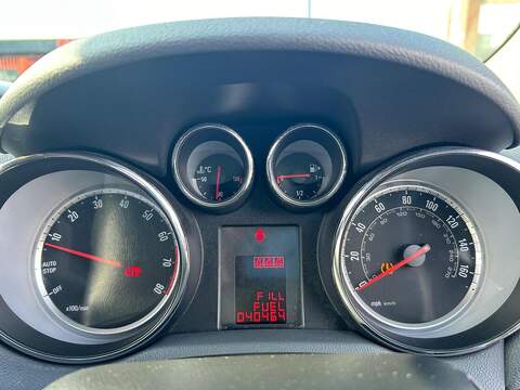 Vauxhall Mokka 1.4i Turbo SE SUV 5dr Petrol Manual 2WD Euro 6 (s/s) (140 ps) - U162