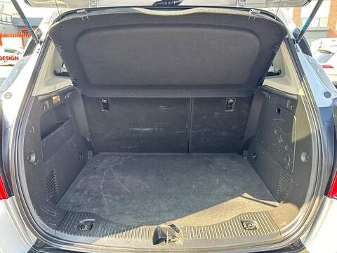 Vauxhall Mokka 1.4i Turbo SE SUV 5dr Petrol Manual 2WD Euro 6 (s/s) (140 ps) - U162