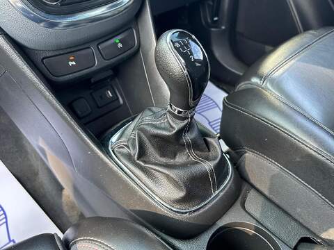 Vauxhall Mokka 1.4i Turbo SE SUV 5dr Petrol Manual 2WD Euro 6 (s/s) (140 ps) - U162