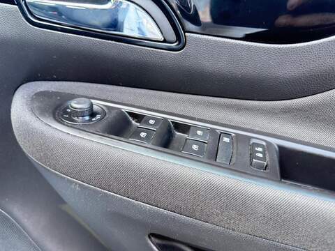 Vauxhall Mokka X 1.6 CDTi Active SUV 5dr Diesel Manual Euro 6 (s/s) 17in Alloy (136 ps) - U164