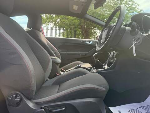 Ford Fiesta 1.0T EcoBoost ST-Line Hatchback 3dr Petrol Manual Euro 6 (s/s) (125 ps) - U165