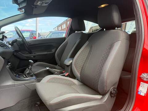Ford Fiesta 1.0T EcoBoost ST-Line Hatchback 3dr Petrol Manual Euro 6 (s/s) (125 ps) - U165
