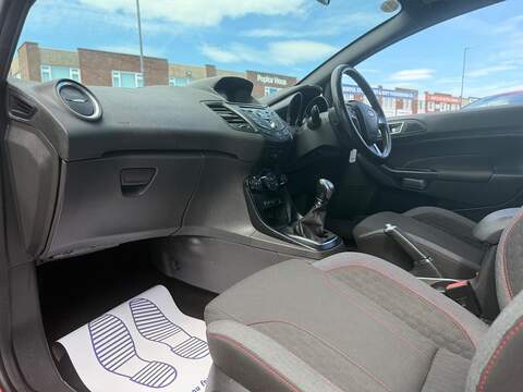 Ford Fiesta 1.0T EcoBoost ST-Line Hatchback 3dr Petrol Manual Euro 6 (s/s) (125 ps) - U165