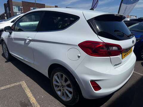 Ford Fiesta 1.0T EcoBoost Titanium Hatchback 3dr Petrol Manual Euro 6 (s/s) (125 ps) - U166