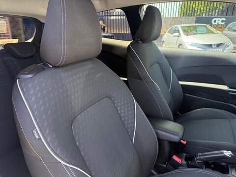Ford Fiesta 1.0T EcoBoost Titanium Hatchback 3dr Petrol Manual Euro 6 (s/s) (125 ps) - U166
