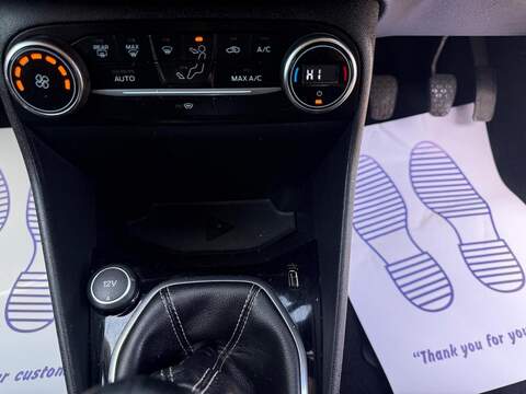 Ford Fiesta 1.0T EcoBoost Titanium Hatchback 3dr Petrol Manual Euro 6 (s/s) (125 ps) - U166