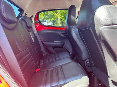 Peugeot 108 1.2 PureTech Feline Nav Euro 6 5dr - U167