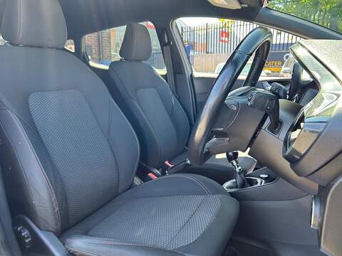 Ford Fiesta 1.0T EcoBoost ST-Line Euro 6 (s/s) 5dr - U168