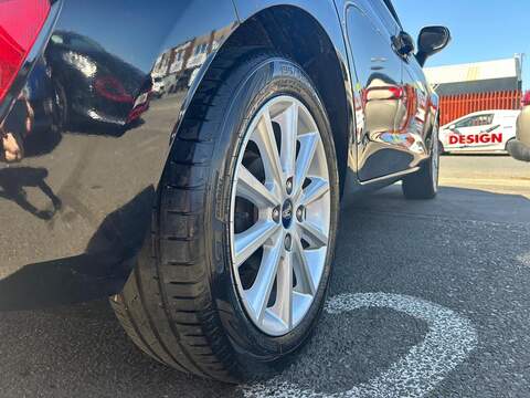 Ford Fiesta 1.0T EcoBoost Titanium Euro 6 (s/s) 5dr - U169