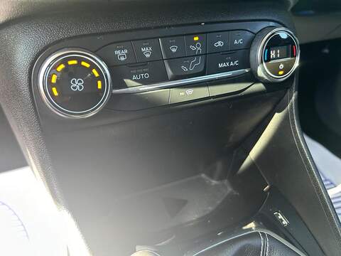 Ford Fiesta 1.0T EcoBoost Titanium Euro 6 (s/s) 5dr - U169