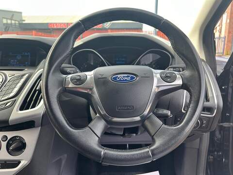 Ford Focus 1.6 TDCi Zetec Euro 5 (s/s) 5dr - U193