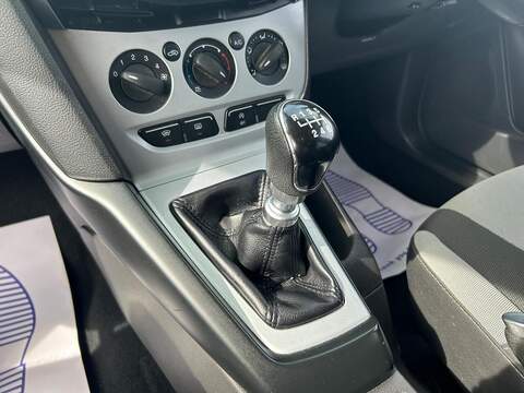 Ford Focus 1.6 TDCi Zetec Euro 5 (s/s) 5dr - U193