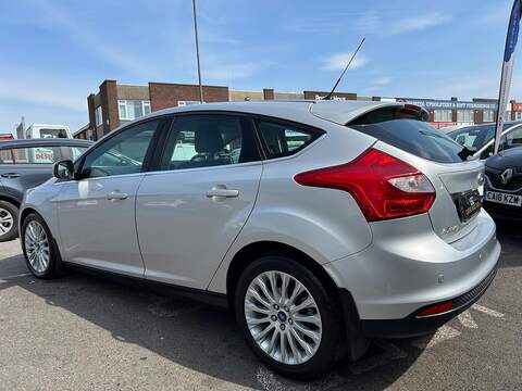 Ford Focus Focus 1.6T EcoBoost Titanium X Euro 5 (s/s) 5dr - U2