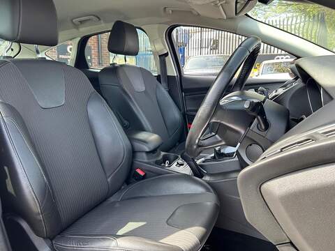 Ford Focus Focus 1.6T EcoBoost Titanium X Euro 5 (s/s) 5dr - U2