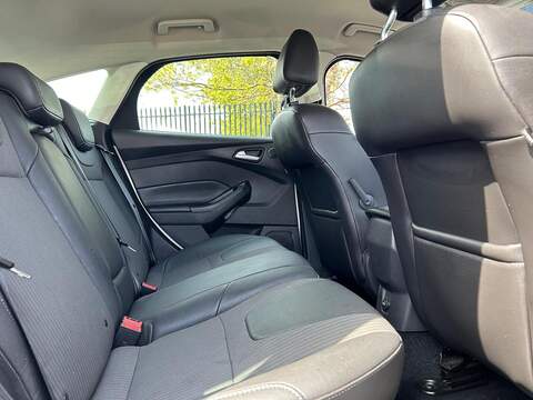 Ford Focus Focus 1.6T EcoBoost Titanium X Euro 5 (s/s) 5dr - U2