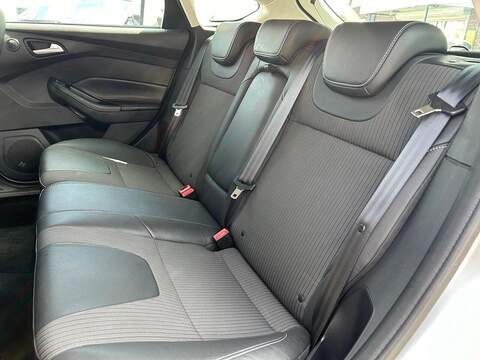 Ford Focus Focus 1.6T EcoBoost Titanium X Euro 5 (s/s) 5dr - U2