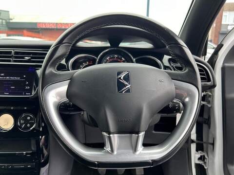 DS AUTOMOBILES DS 3 DS 3 1.2 PureTech Connected Chic Euro 6 3dr - U20