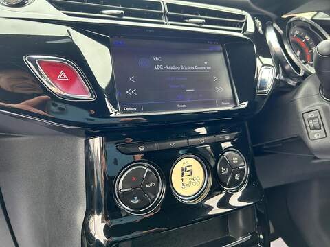 DS AUTOMOBILES DS 3 DS 3 1.2 PureTech Connected Chic Euro 6 3dr - U20