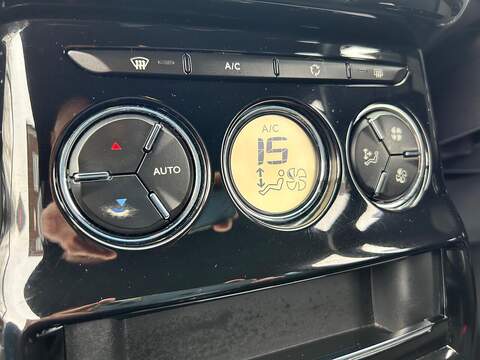 DS AUTOMOBILES DS 3 DS 3 1.2 PureTech Connected Chic Euro 6 3dr - U20