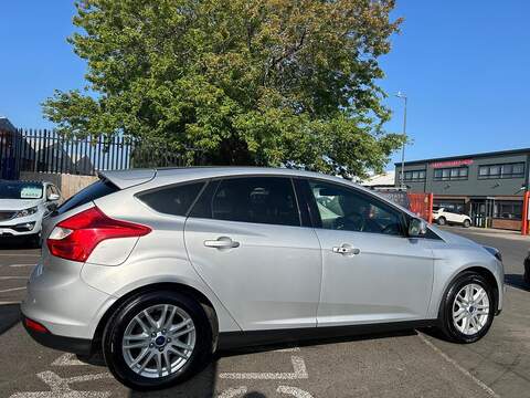 Ford Focus 1.6 TDCi Titanium Hatchback 5dr Diesel Manual Euro 5 (s/s) (115 ps) - U203