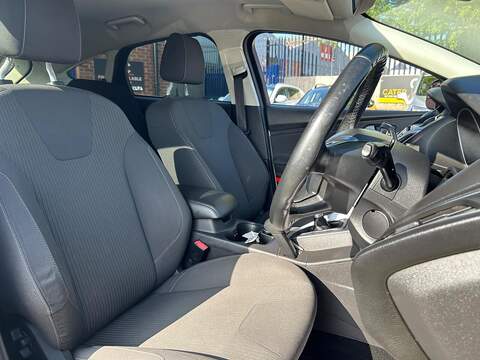 Ford Focus 1.6 TDCi Titanium Hatchback 5dr Diesel Manual Euro 5 (s/s) (115 ps) - U203